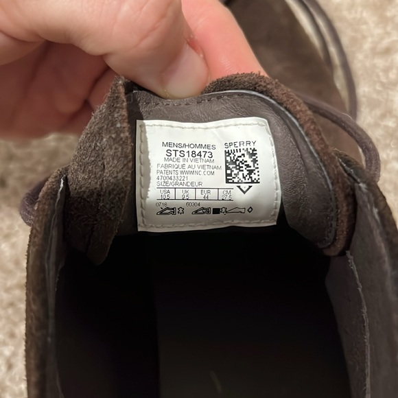 Brand New without box Sperry Men Chukka Boots